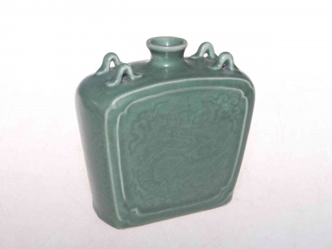 Chinese green glazed flask/vase with dragon decoration, 14cm.