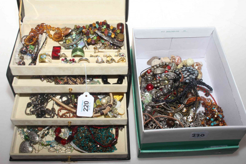 Jewellery case and box of jewellery.