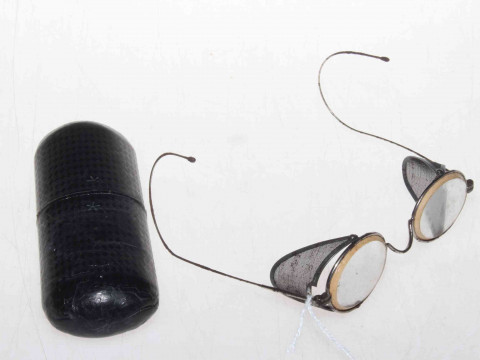 Vintage spectacles with case.