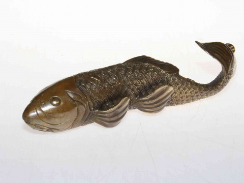 Bronze carp, 29cm length.
