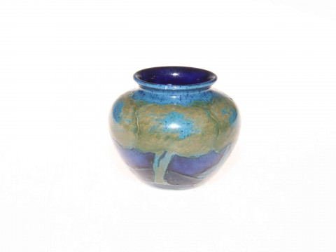 Moorcroft pottery Moonlit Blue vase, 6.5cm.