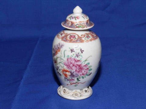 Chinese Chini Lung vase/tea canister, the body and cover painted with flowers and having scroll foot rim, 13.5cm. thumbnail