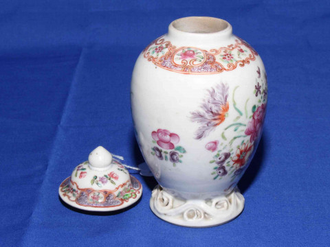 Chinese Chini Lung vase/tea canister, the body and cover painted with flowers and having scroll foot rim, 13.5cm. thumbnail