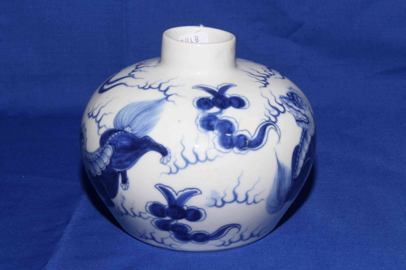 Chinese Republic blue and white vase, decorate with playful Fo Dogs, 12cm.