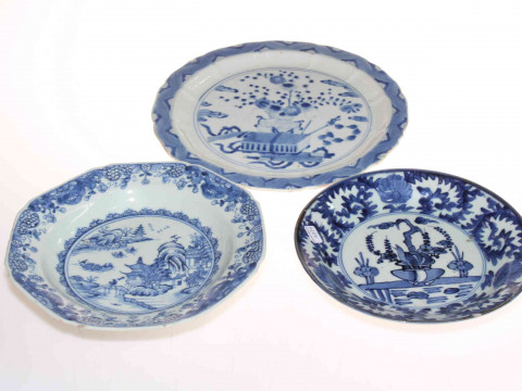 Collection of four antique Chinese blue and white plates and dishes, serving plate 35cm across. thumbnail