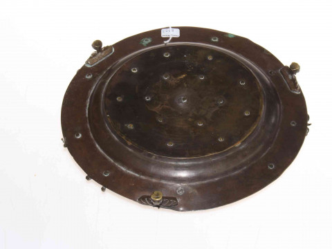 Chinese bronze plate with applied figures and animals, 23cm diameter. thumbnail