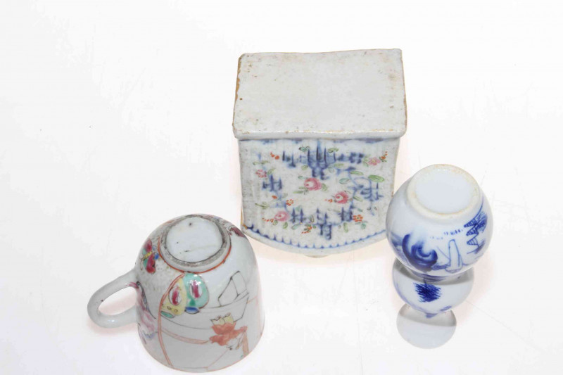 Collection of Chinese pieces comprising two prunus ginger jars, blue and white sauce boat, two jugs and vase, polychrome tea caddy and cup, pair cloisonne vases and two wood stands (12).