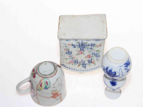 Collection of Chinese pieces comprising two prunus ginger jars, blue and white sauce boat, two jugs and vase, polychrome tea caddy and cup, pair cloisonne vases and two wood stands (12). thumbnail