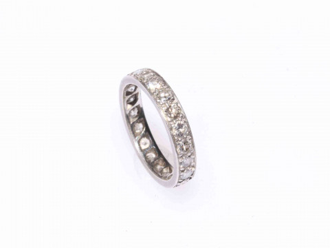 Diamond set eternity ring and 9 carat gold band (2).