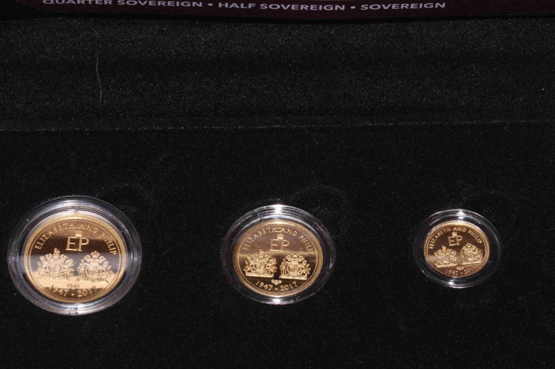 Double Portrait Gold Sovereign Series 2017, featuring a sovereign, half and quarter sovereigns, boxed with certificate.