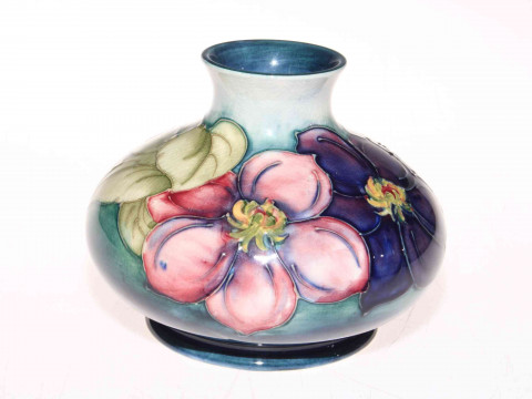 Moorcroft Anemone vase, 13cm.
