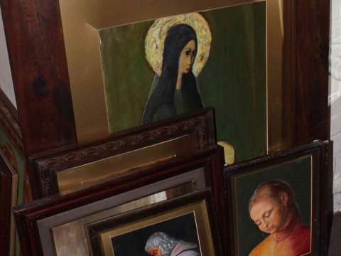 Large collection of framed oil paintings and prints. thumbnail