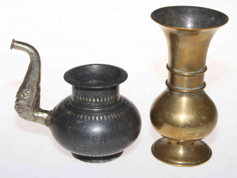 Islamic vessel with silver spout, 12cm and a bronze vase (2).