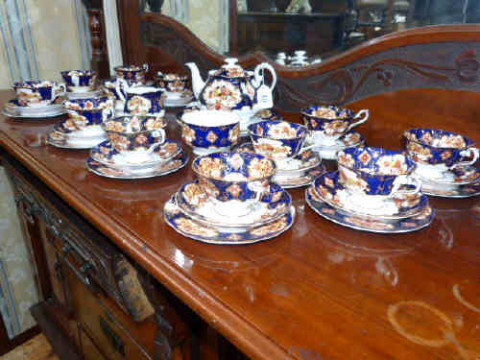 Royal Albert 'Heirloom' China Tea Service (Twelve Place Setting)