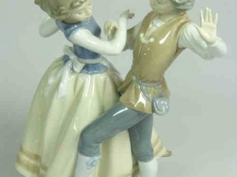 Lladro Dancing Group