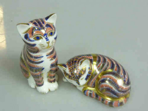 Two Royal Crown Derby Imari Cats, with gold stoppers
