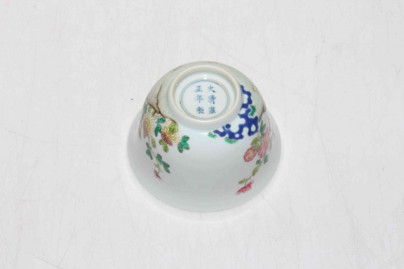 Chinese tea bowl painted with cockerel, hen and chicks, six character mark, 8.5cm diameter.