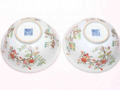 Pair Chinese Famille Rose and blue and white bowls, blue mark to base, 15cm diameter. thumbnail