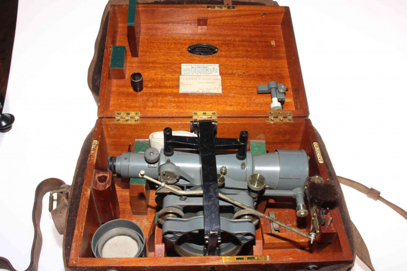 Cooke Troughton & Simms, York, engineers level, in original box.