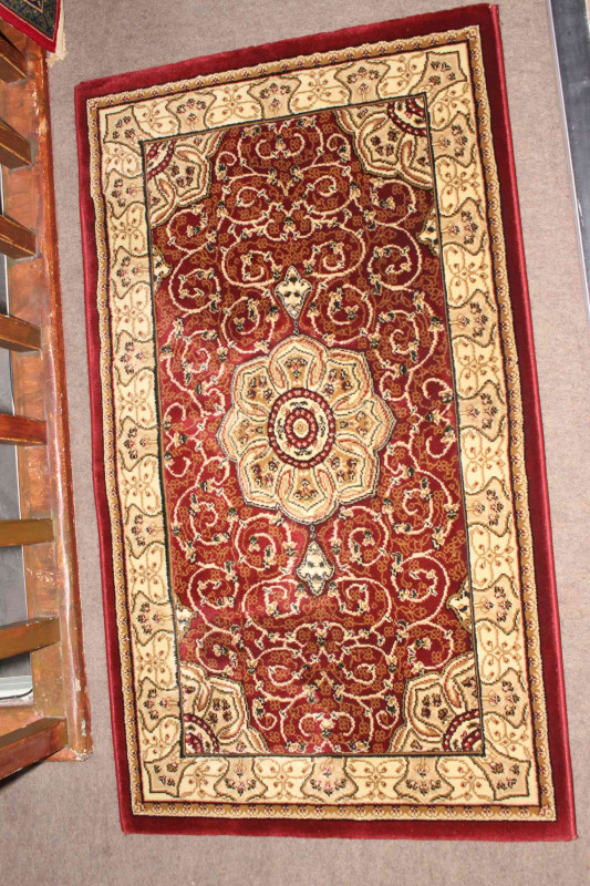 Wilton rug 1.83 by 0.91 and Heritage rug 1.40 by 0.80 (2).