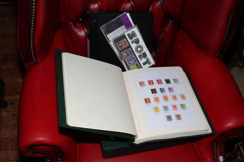 Filled album of Great Britain 1970 to 1989 decimal currency including high value definitives, mint and used stamps, presentation packs and 1970s-80s FDCs.