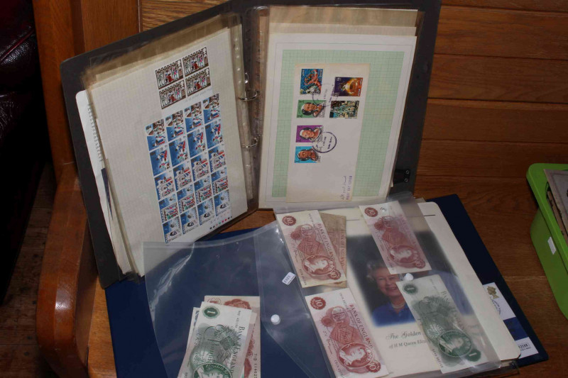 Bank of England banknotes including Ten Shillings - Beale, Fforde and Jasper Hollom, Five Pounds - Jo Page, One Pound - Jo Page, commemorative coin covers including five pounds, block stamps, FDCs.