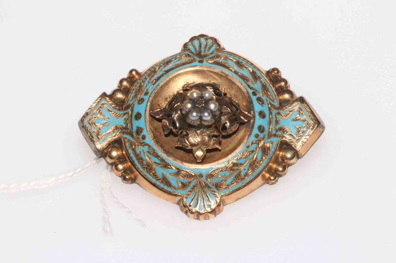 Victorian gold mourning brooch, having blue enamel decoration and set with seed pearls, 4.5cm across, boxed (tests as 15 carat).