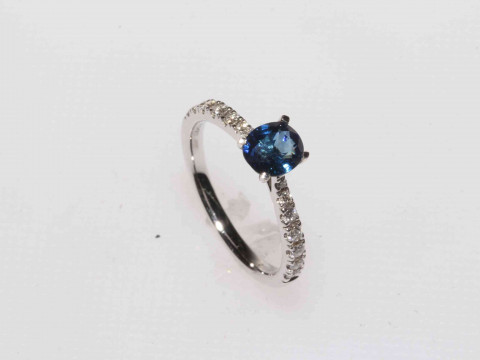 18 carat white gold sapphire and diamond ring, size K.