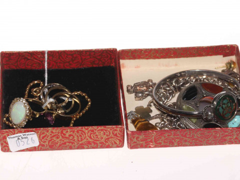 Jewellery including 14k opal ring, 9 carat gold bracelet, three gold rings,...