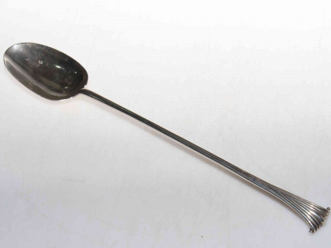 George III silver onslow pattern basting spoon, makers mark William Stalker...