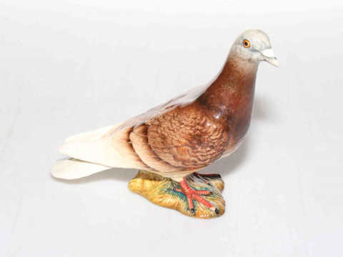 Beswick Pigeon no. 1383, 14cm.