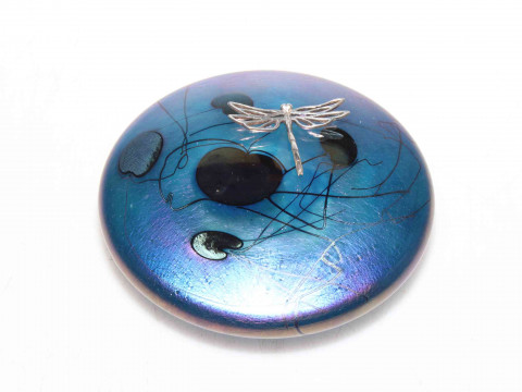 John Ditchfield lily and dragonfly paperweight, 10.5cm diameter.