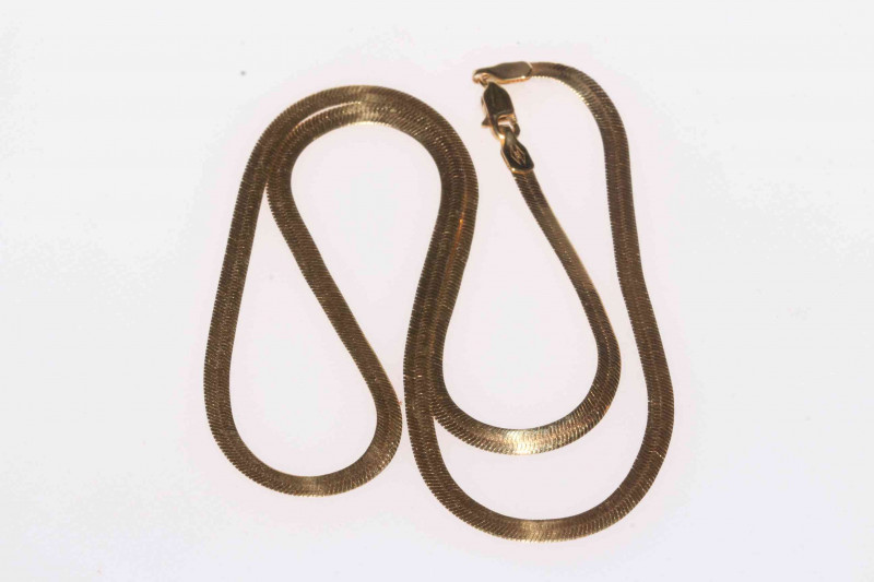14k gold flat section necklace, 46cm length.