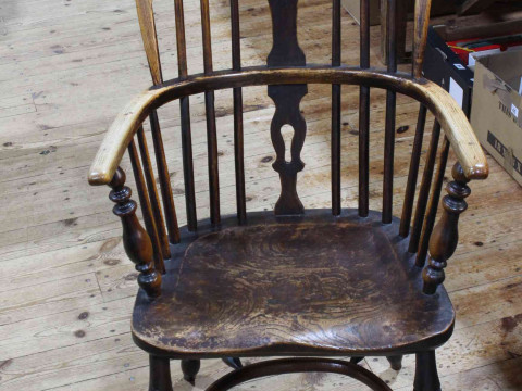 Antique Windsor pierced splat back elbow chair with crinoline stretcher. thumbnail