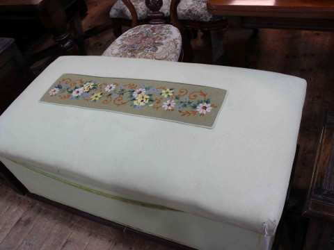 Victorian upholstered ottoman and quilt, 62cm x 125cm x 64cm. thumbnail