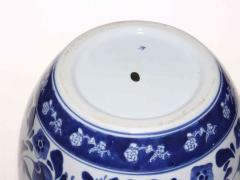 Collection of fourteen pieces of Chinese ware including ginger jars, peacock teapot, bowls, etc. thumbnail