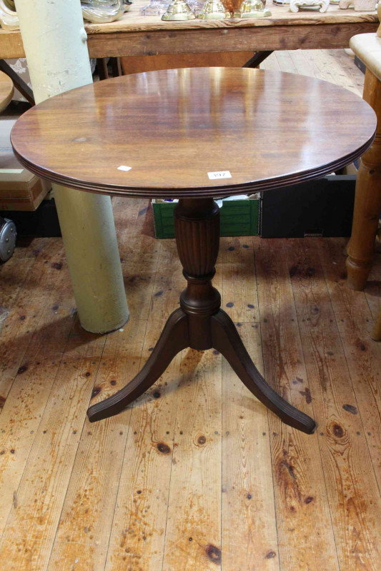 David Bailes, Knaresborough, circular mahogany occasional table on pedestal tripod base, 73cm by 68cm diameter.