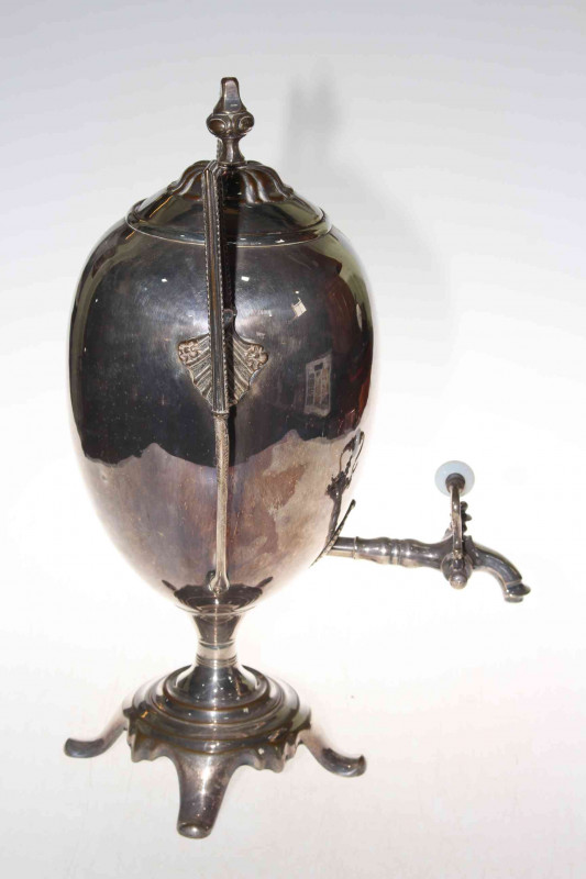 Silver plated samovar, 46cm high.