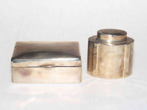 Silver caddy, Birmingham 1950, and silver cigarette box (2).