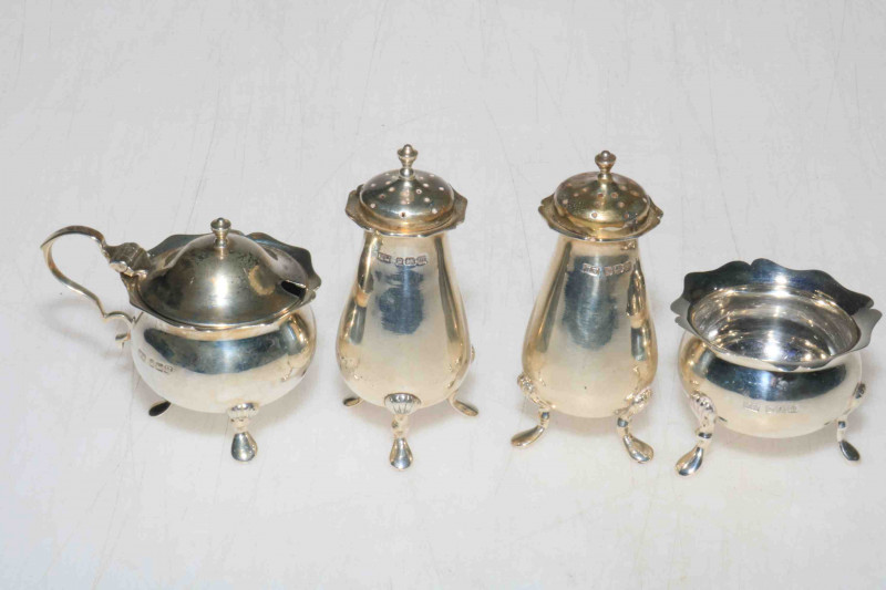 Silver four piece cruet set, Sheffield 1904.
