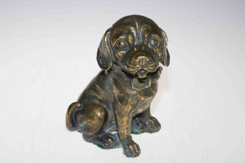 Bronzed/metal coated seated dog, 22cm.