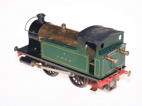 Bowman LNER steam locomotive gauge O, with spirit fumes, 26.5cm length overall. thumbnail