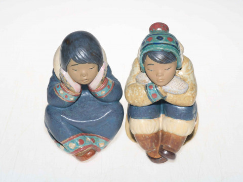 Two Lladro Eskimo children figures, Pensive Boy and Girl, 17cm.