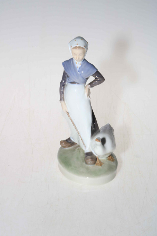 Royal Copenhagen Goose Girl, 528, 18.5cm.
