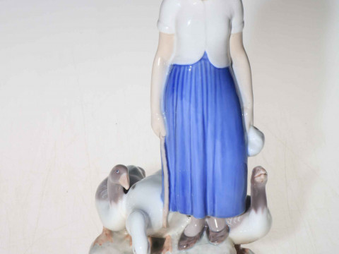 Bing & Grondahl Girl with Geese, 2254, 24.5cm.