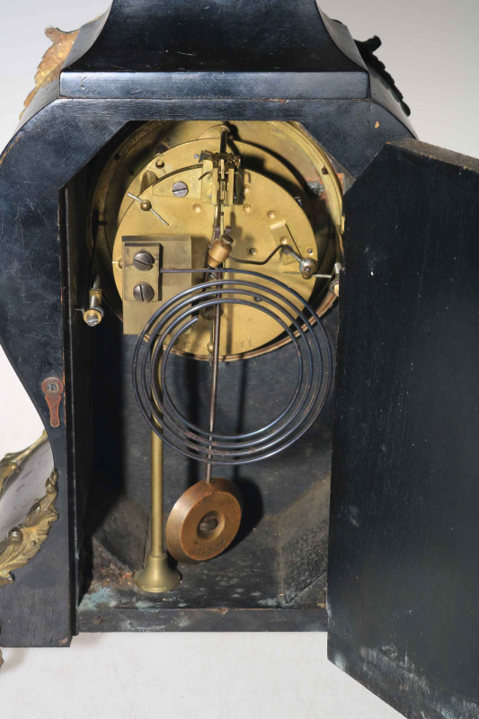 Ornate gilt metal French boulé clock, 39cm high.