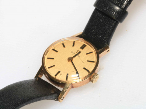 Omega ladies 9 carat gold wristwatch, with guarantee paper dated 1974, and box. thumbnail
