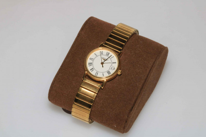 Longines ladies expanding bracelet wristwatch.