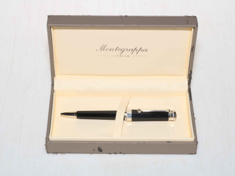 Italian Montegrappe ballpoint pen with box.