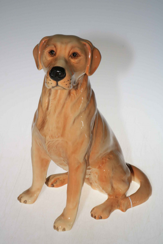 Large Beswick fireside Golden Retriever, 34cm high.